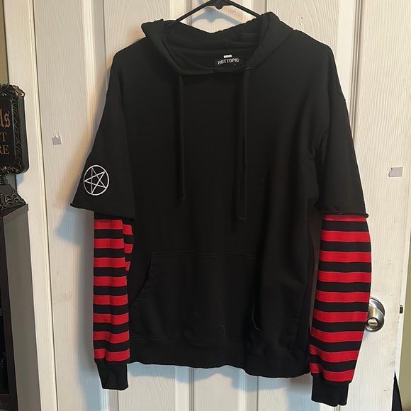 Striped Sleeve Pentagram Hoodie - Picture 1 of 4